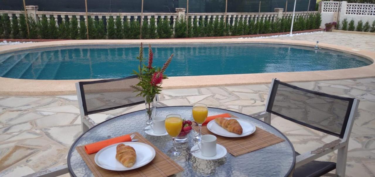 Villa Alhambra - Dale A Tu Familia Las Vacaciones Y El Descanso Que Se Merecen Calpe Bagian luar foto
